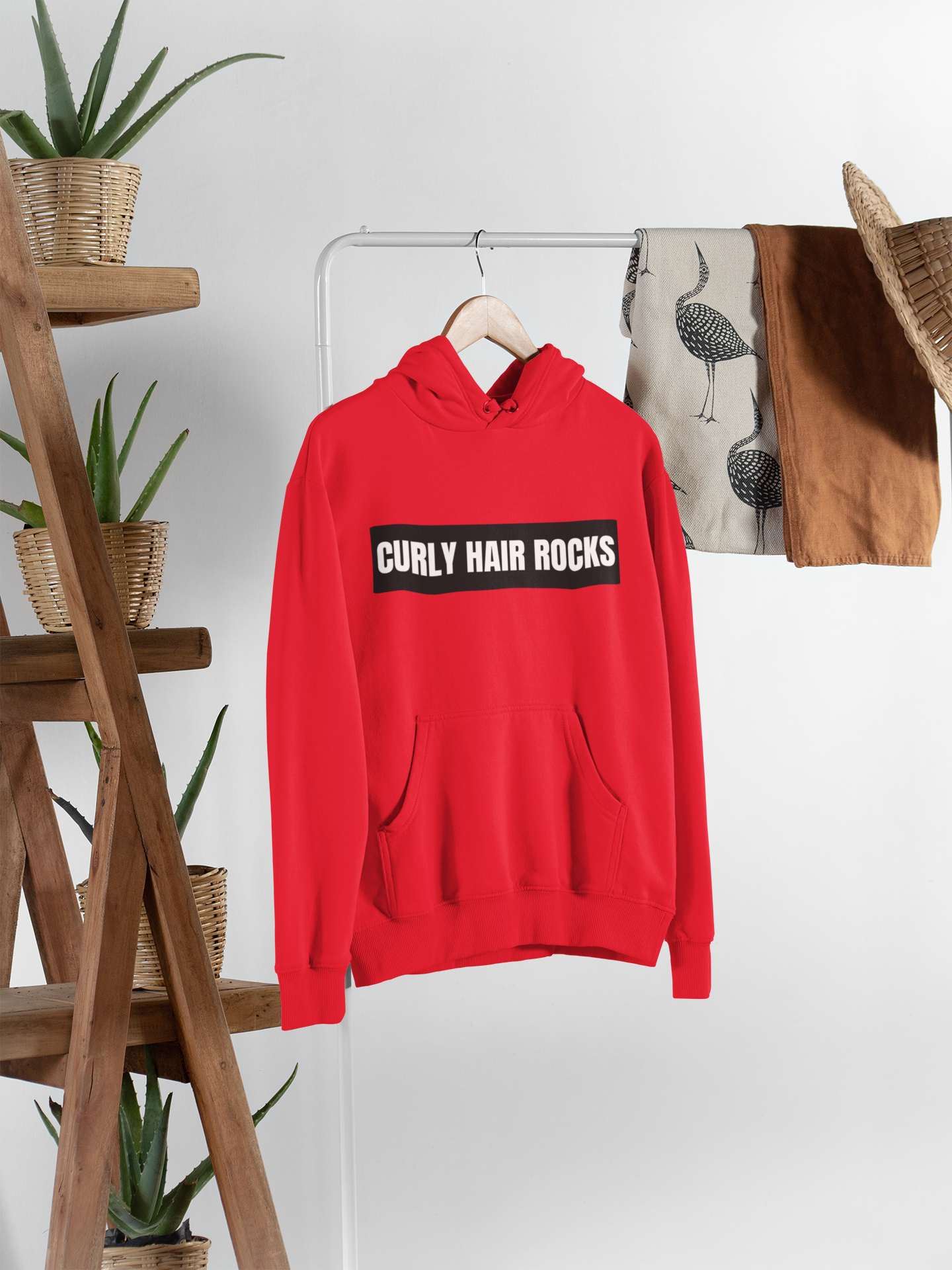 roter pullover curly hair