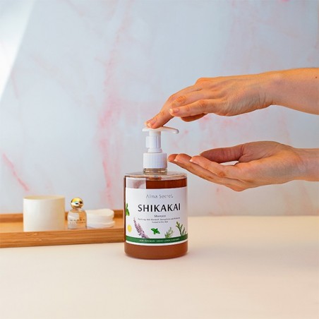 shikakai shampoo with lemon, spirulina and minz